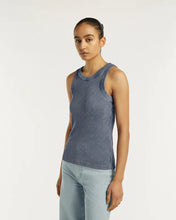 Laden Sie das Bild in den Galerie-Viewer, MITSU Rippen-Tanktop Mittelalterblau
