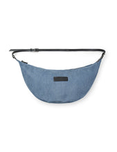 Laden Sie das Bild in den Galerie-Viewer, Morrigan Denim Umhängetasche, Washed Blue
