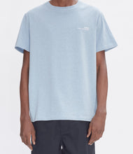 Laden Sie das Bild in den Galerie-Viewer, Standard T-Shirt Overdye Hellblau

