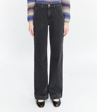 Load image into Gallery viewer, SEASIDE Jeans Stonewashed black
