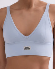 Laden Sie das Bild in den Galerie-Viewer, POSEY sporty bralette, Light Blue
