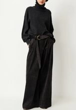 Laden Sie das Bild in den Galerie-Viewer, RIVEL Trousers, Mooncoal
