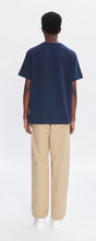Laden Sie das Bild in den Galerie-Viewer, Standard T-Shirt Rue Madame Marine
