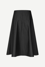 Laden Sie das Bild in den Galerie-Viewer, Saalesso skirt 15902, Black
