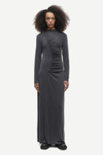 Laden Sie das Bild in den Galerie-Viewer, Saandressa ls dress 15641, Black
