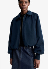 Laden Sie das Bild in den Galerie-Viewer, Salome taffeta bomber jacket, Navy blue
