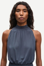 Laden Sie das Bild in den Galerie-Viewer, Saumi dress 16113 Ombre Blue
