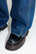 Laden Sie das Bild in den Galerie-Viewer, Skew Twisted Barrel Jeans Dunkle Indigo-Waschung

