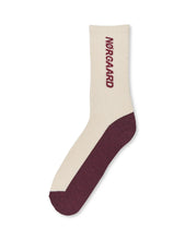 Laden Sie das Bild in den Galerie-Viewer, Sock Box Logo Stepper
