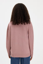 Laden Sie das Bild in den Galerie-Viewer, Soft Wool V-Neck Sweater, Light Pink
