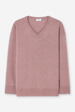 Laden Sie das Bild in den Galerie-Viewer, Soft Wool V-Neck Sweater, Light Pink
