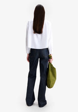 Laden Sie das Bild in den Galerie-Viewer, SOPHIA oxford shirt, White
