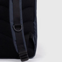 Laden Sie das Bild in den Galerie-Viewer, STREAM Slim Rolltop Rucksack L, Navy
