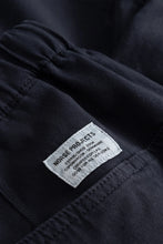 Load image into Gallery viewer, Trysil Regular Organic Stretch Twill Short, Dark Navy

