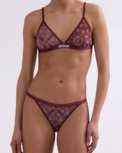 Load image into Gallery viewer, UMA triangle bralette, Bordeaux
