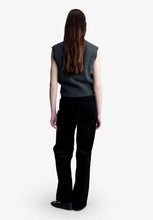 Laden Sie das Bild in den Galerie-Viewer, Vicky sleeveless wool sweater, Charcoal grey
