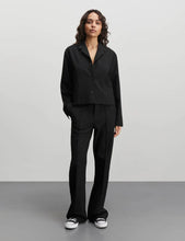 Laden Sie das Bild in den Galerie-Viewer, Recycled Sportina Vigids Jacke Schwarz
