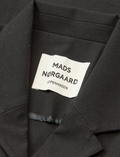 Laden Sie das Bild in den Galerie-Viewer, Recycled Sportina Vigids Jacke Schwarz
