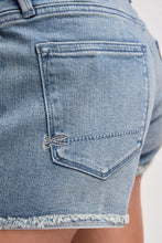 Laden Sie das Bild in den Galerie-Viewer, Monroe Shorts Hell ausgewaschen
