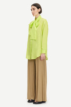 Laden Sie das Bild in den Galerie-Viewer, Asta Shirt 14219 Daiquiri Grün
