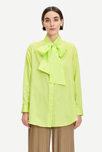 Laden Sie das Bild in den Galerie-Viewer, Asta Shirt 14219 Daiquiri Grün
