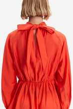 Laden Sie das Bild in den Galerie-Viewer, Ebbali Kleid 14639 Orange.com
