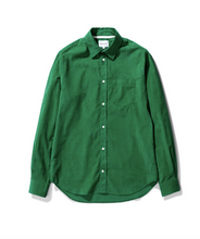Load image into Gallery viewer, Osvald Corduroy sporting green
