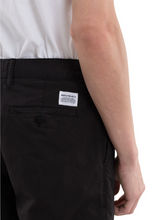 Load image into Gallery viewer, Aros Light Twill Shorts black
