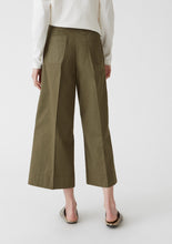 Load image into Gallery viewer, Frame Trousers khaki green

