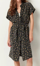 Load image into Gallery viewer, JIOVA Dress Linaraw Noche
